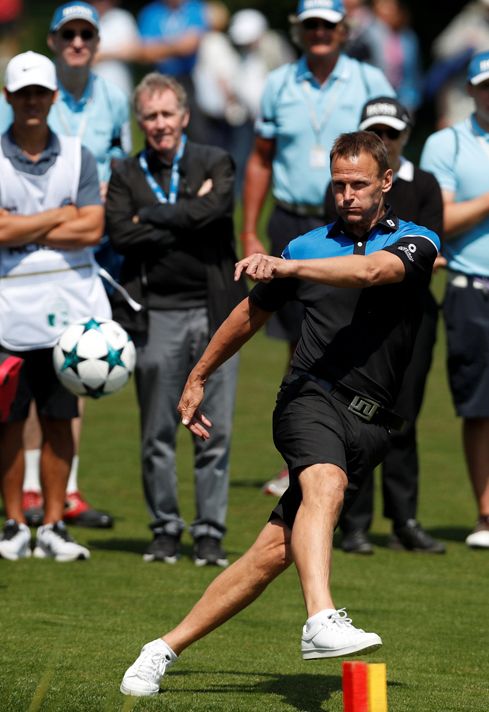 New Emergence in Golf Courses: Footgolf and Electric Golf Scooter