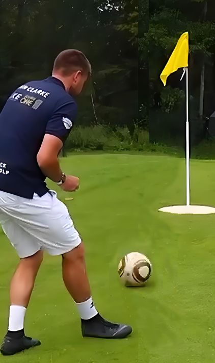 New Emergence in Golf Courses: Footgolf and Electric Golf Scooter